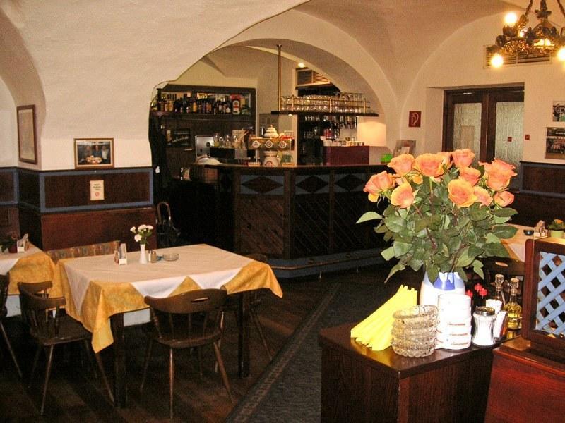 Gasthof Ludl Groß-Enzersdorf Buitenkant foto