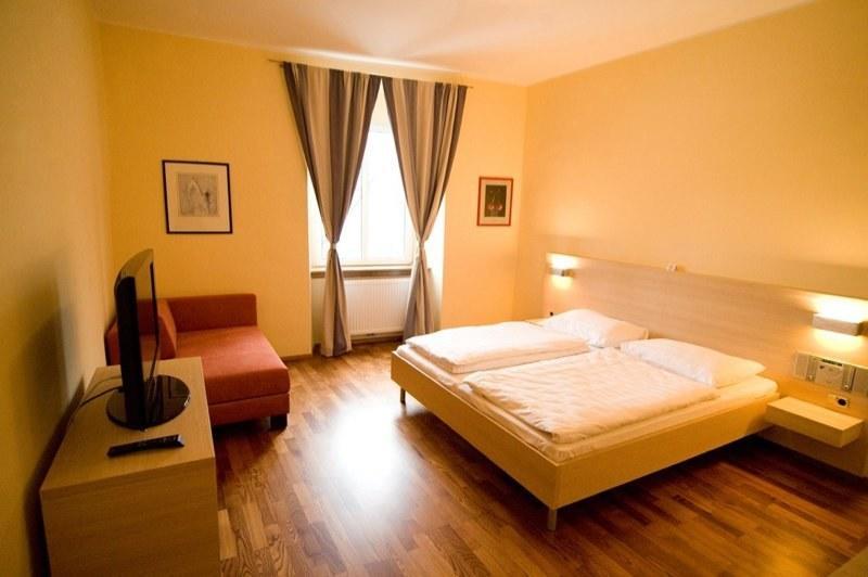 Gasthof Ludl Groß-Enzersdorf Kamer foto
