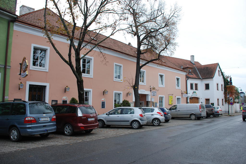 Gasthof Ludl Groß-Enzersdorf Buitenkant foto