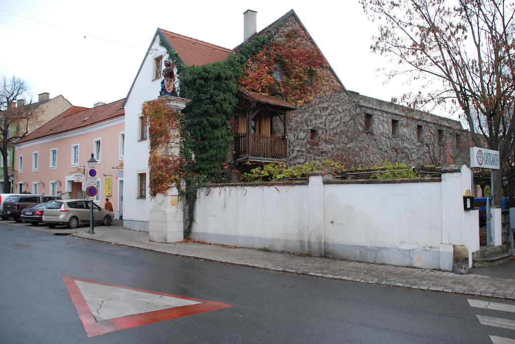 Gasthof Ludl Groß-Enzersdorf Buitenkant foto
